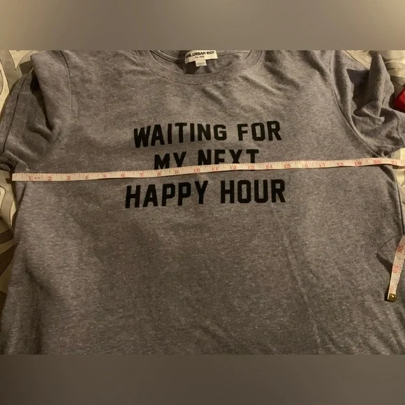 Funny Graphic Tee for wine drinkers or beer drinkers! XL gray cap sleeve shirt - Picture 5 of 5